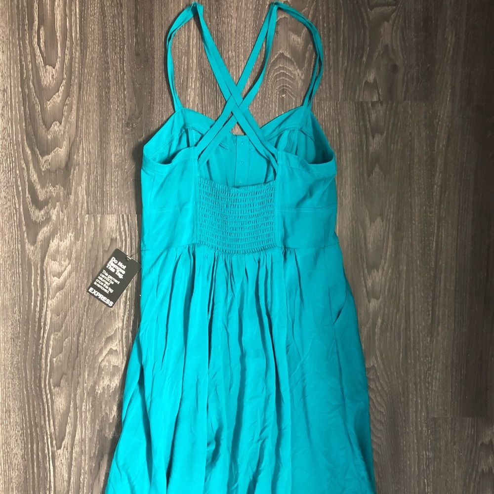 Express Dress - Picture 2 of 4